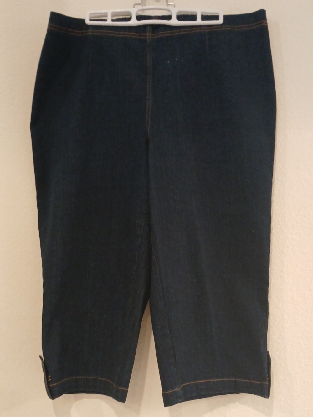 White Stag Dark Blue Stretch Denim Capris Size XL